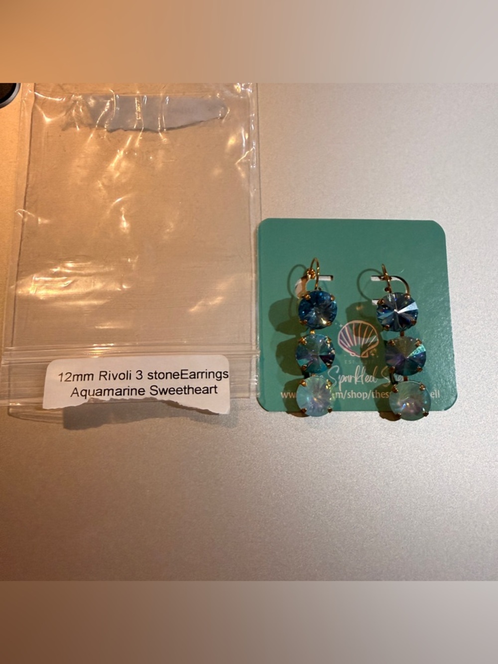 EUC The Sparkled Shell 12mm Rivoli Aquamarine Blue Crystal Sweetheart Earrings